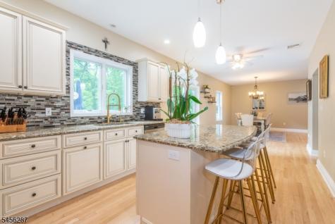 88 Mathews Avenue Riverdale NJ 07457