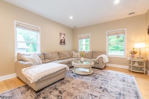 88 Mathews Avenue Riverdale NJ 07457
