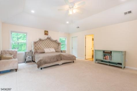 88 Mathews Avenue Riverdale NJ 07457