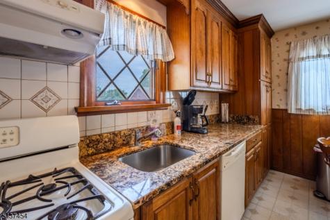 149 Strawberry Hill Avenue Woodbridge NJ 07095