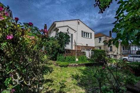 149 Strawberry Hill Avenue Woodbridge NJ 07095