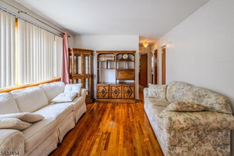 149 Strawberry Hill Avenue Woodbridge NJ 07095