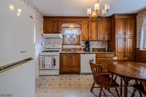 149 Strawberry Hill Avenue Woodbridge NJ 07095