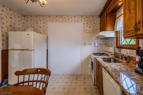 149 Strawberry Hill Avenue Woodbridge NJ 07095