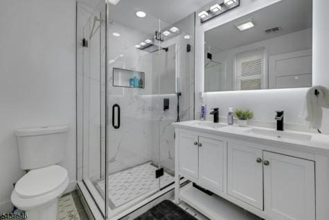 34 Cloverhill Place Montclair NJ 07042