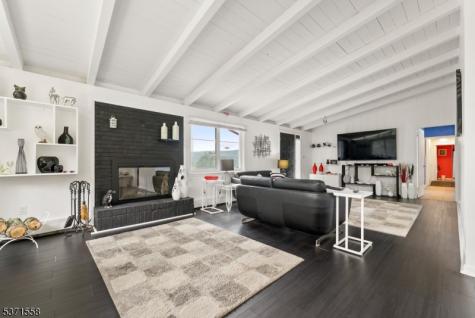 57 Mitchell Road Mansfield NJ 07863