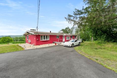 57 Mitchell Road Mansfield NJ 07863