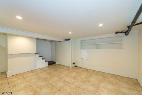 31 Smallwood Avenue Belleville NJ 07109