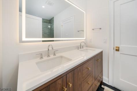 14 Holmes Oval New Providence NJ 07974