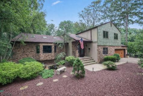 72 Fox Chase Court Freehold NJ 07728