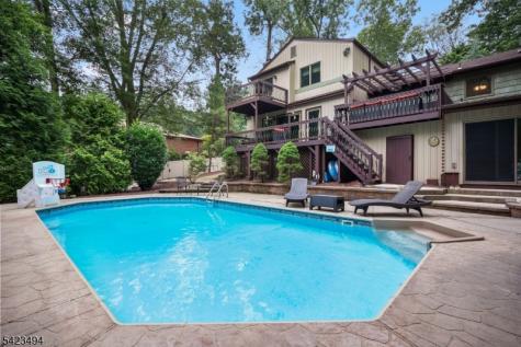 72 Fox Chase Court Freehold NJ 07728