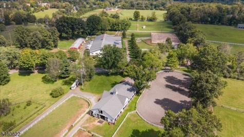 70 Sutton Road Tewksbury NJ 08833