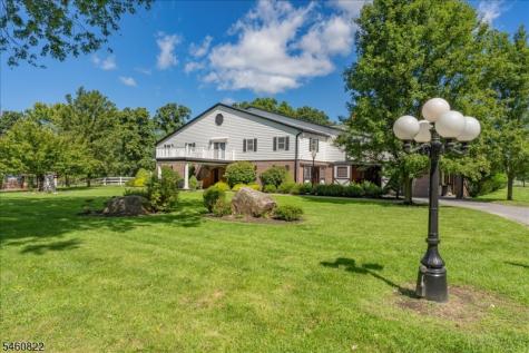 70 Sutton Road Tewksbury NJ 08833