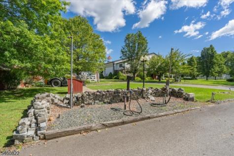 70 Sutton Road Tewksbury NJ 08833