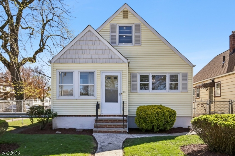 43 Rhode Island Avenue East Orange NJ 07018