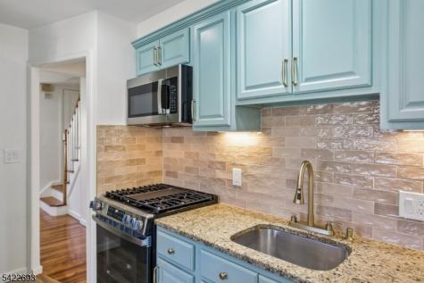 43 Rhode Island Avenue East Orange NJ 07018