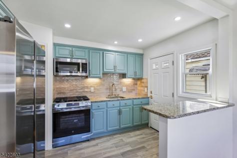 43 Rhode Island Avenue East Orange NJ 07018