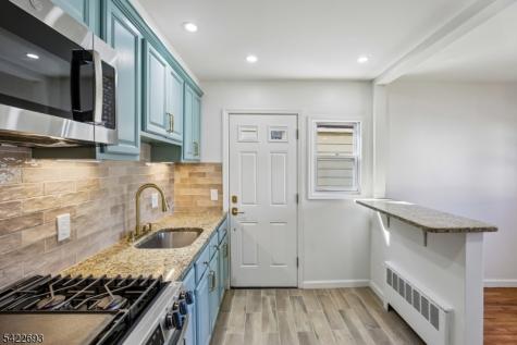 43 Rhode Island Avenue East Orange NJ 07018