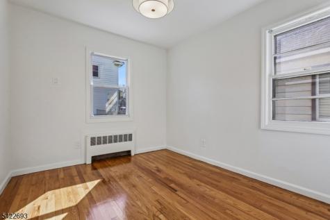43 Rhode Island Avenue East Orange NJ 07018