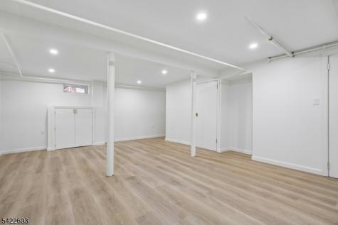43 Rhode Island Avenue East Orange NJ 07018