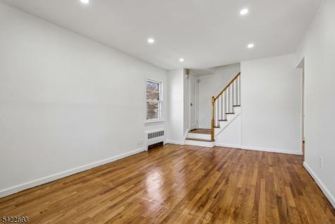 43 Rhode Island Avenue East Orange NJ 07018