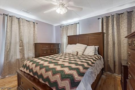 21 W Grant Avenue Roselle Park NJ 07204