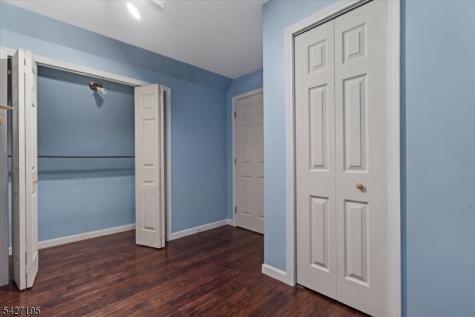 21 W Grant Avenue Roselle Park NJ 07204