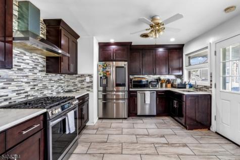 150 Crosby Avenue Paterson NJ 07502