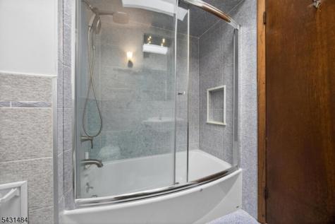 3 Nice Place Hopatcong NJ 07843