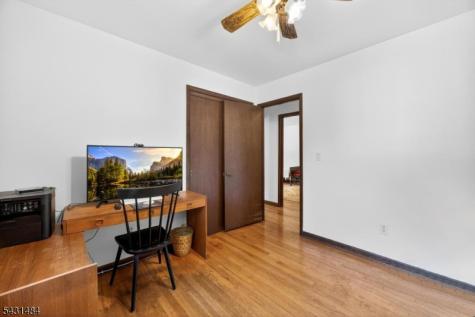 3 Nice Place Hopatcong NJ 07843