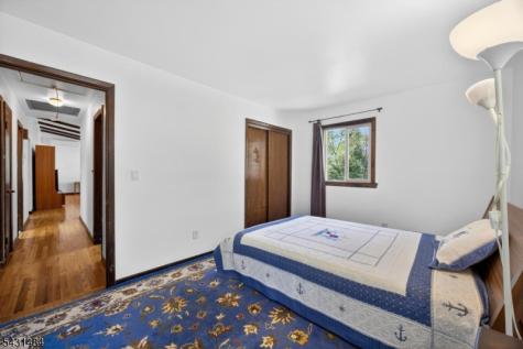 3 Nice Place Hopatcong NJ 07843