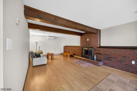 3 Nice Place Hopatcong NJ 07843
