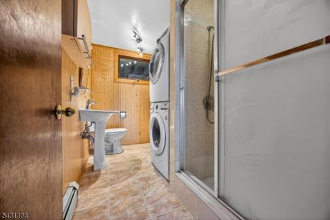 3 Nice Place Hopatcong NJ 07843