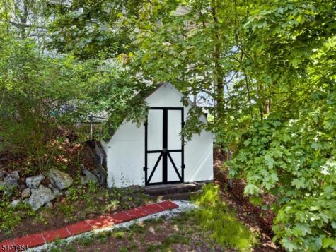 3 Nice Place Hopatcong NJ 07843