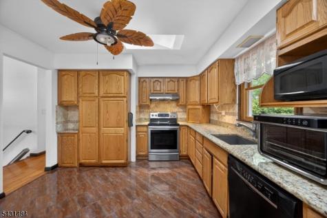 3 Nice Place Hopatcong NJ 07843