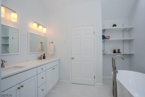 23 Huntley Way Bridgewater NJ 08807