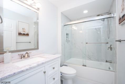23 Huntley Way Bridgewater NJ 08807