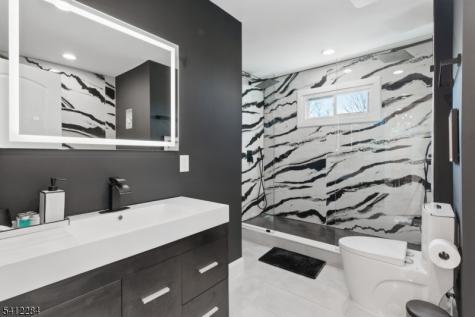 21 Skyview Road Ringwood NJ 07456