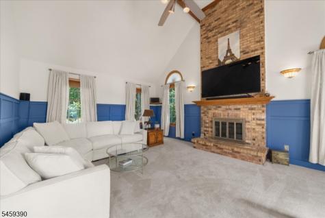 36 Kingsridge Road Kingwood NJ 08825