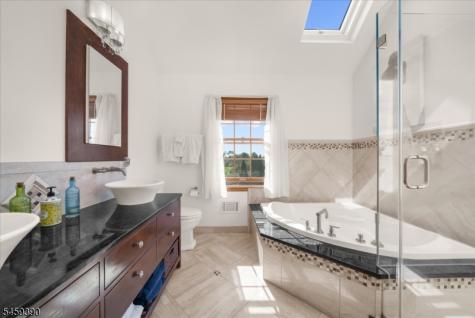 36 Kingsridge Road Kingwood NJ 08825