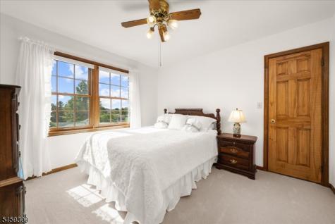 36 Kingsridge Road Kingwood NJ 08825