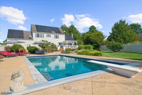 36 Kingsridge Road Kingwood NJ 08825