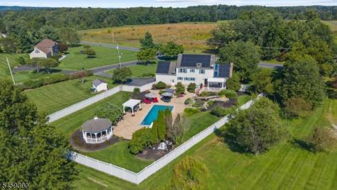 36 Kingsridge Road Kingwood NJ 08825