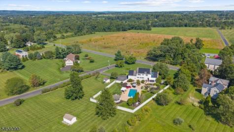 36 Kingsridge Road Kingwood NJ 08825