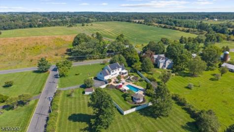 36 Kingsridge Road Kingwood NJ 08825