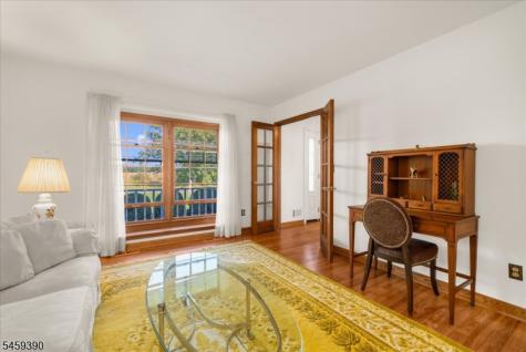 36 Kingsridge Road Kingwood NJ 08825