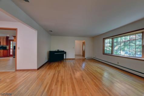 34 Knoll Road Wayne NJ 07470
