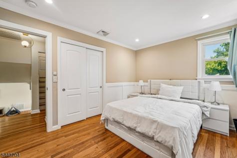 252 Canterbury Place Ridgewood Village NJ 07450