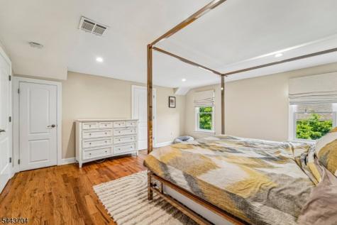252 Canterbury Place Ridgewood Village NJ 07450