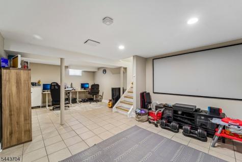 252 Canterbury Place Ridgewood Village NJ 07450